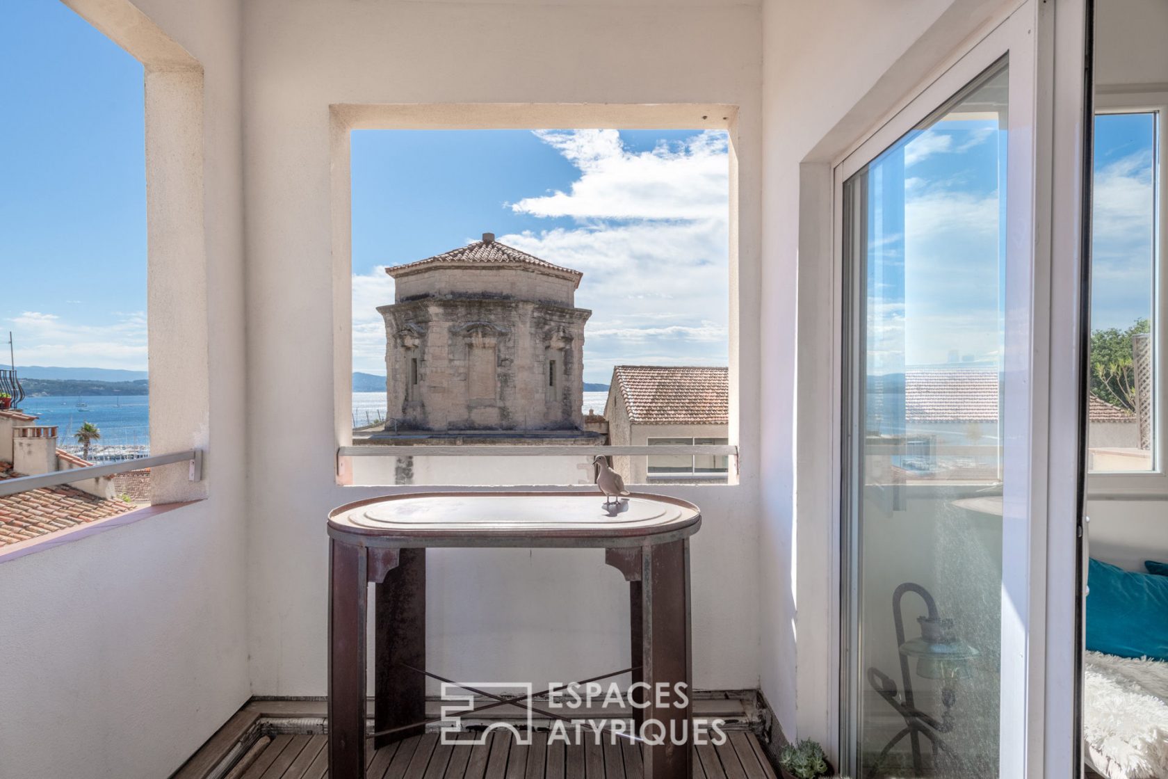 DUPLEX AVEC TERRASSE ET VUE MER