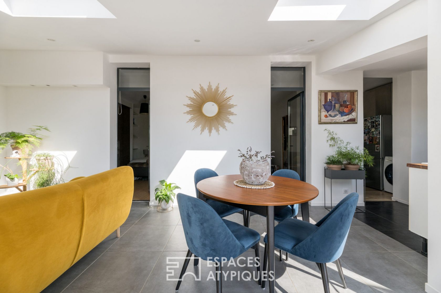 Appartement de type loft avec terrasse et jardin