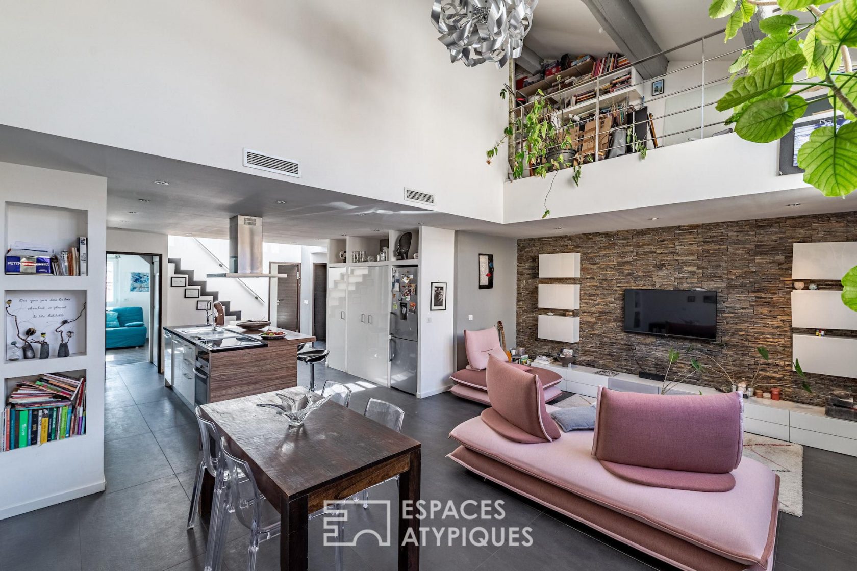 Duplex contemporain avec terrasse