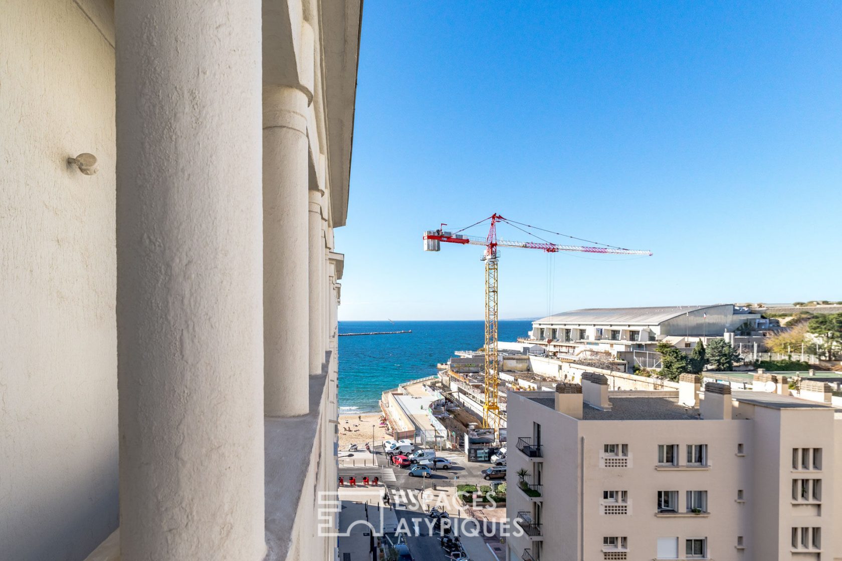 Appartement Art Déco avec balcon et vue mer