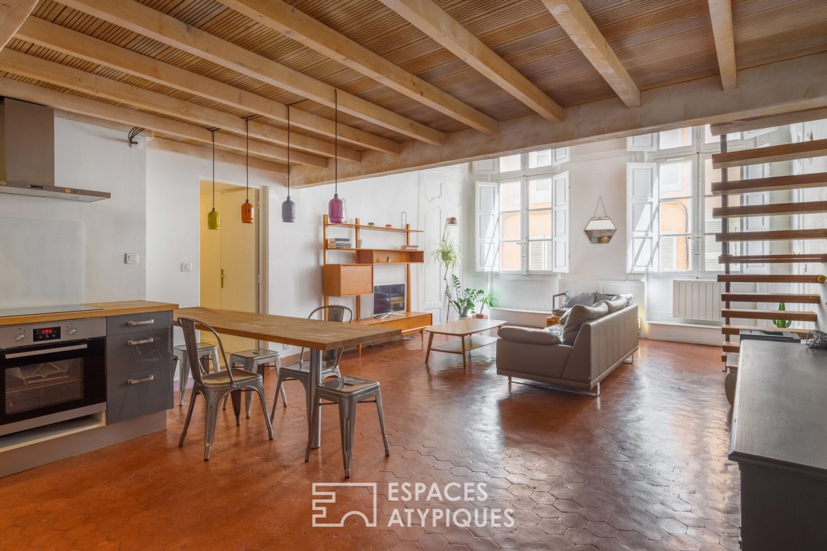 Loft avec mezzanine dans un hotel particulier