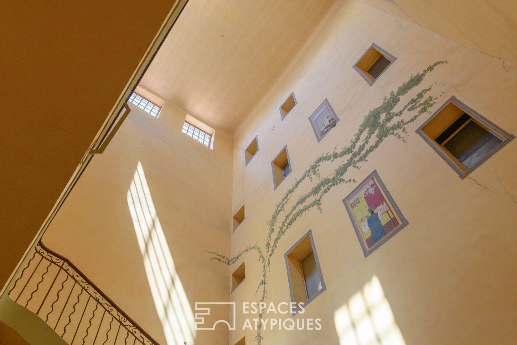 Loft avec mezzanine dans un hotel particulier