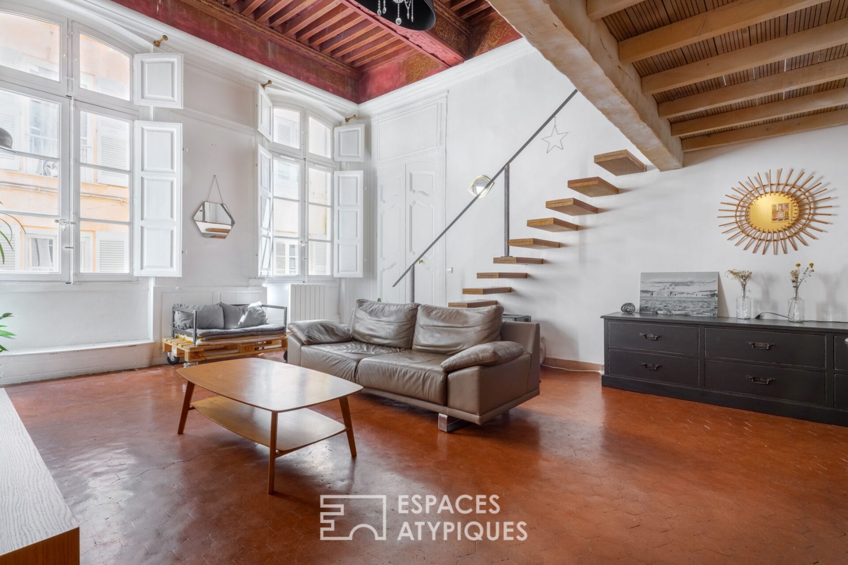 Loft avec mezzanine dans un hotel particulier