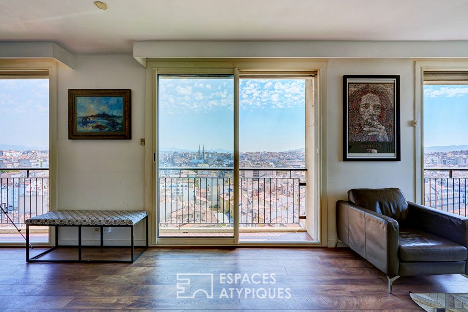 13001 MARSEILLE - Appartement avec vue panoramique et balcon - Réf. 1547EM