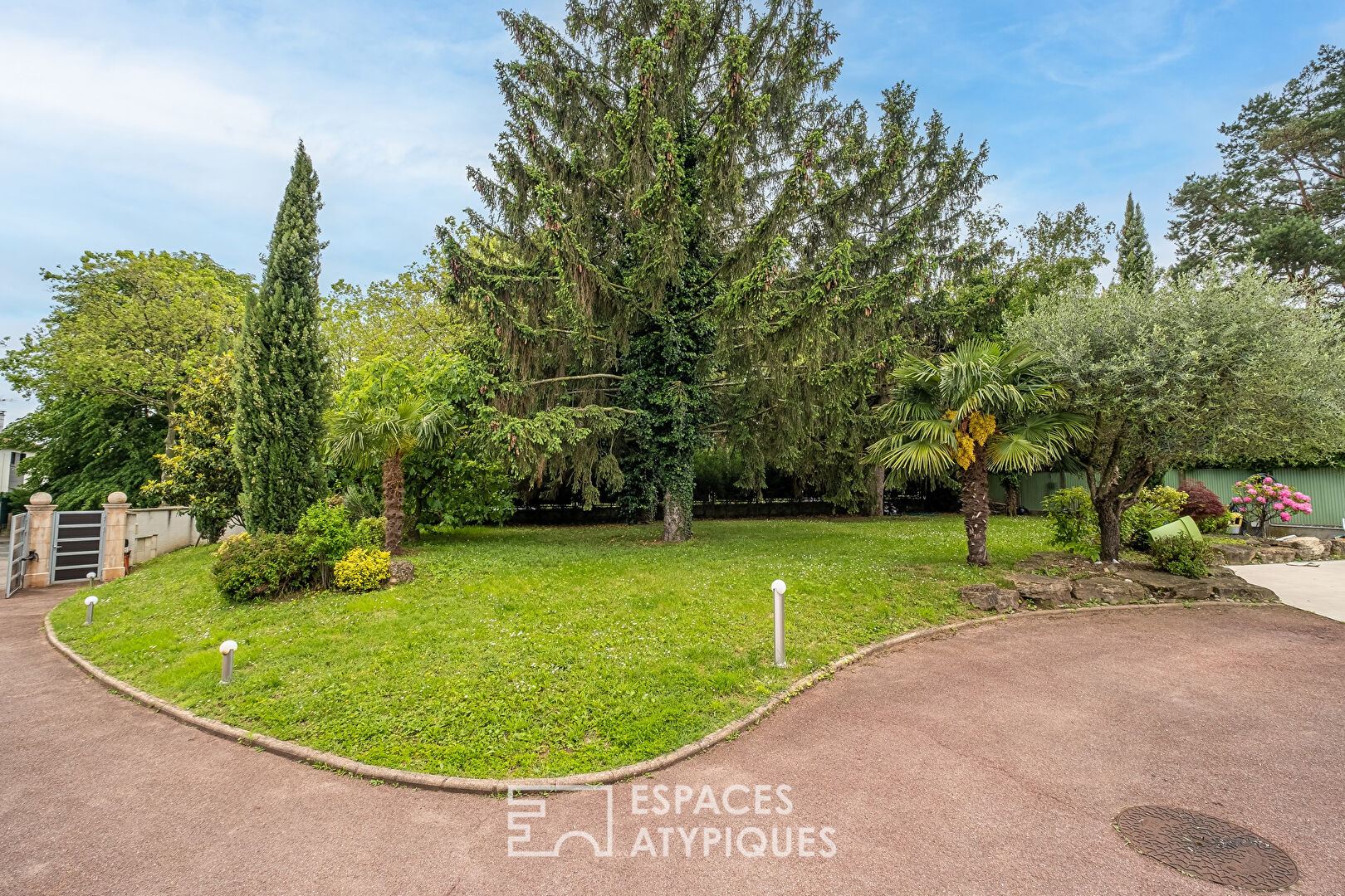 Maison avec piscine sur 1 272 m2 de terrain