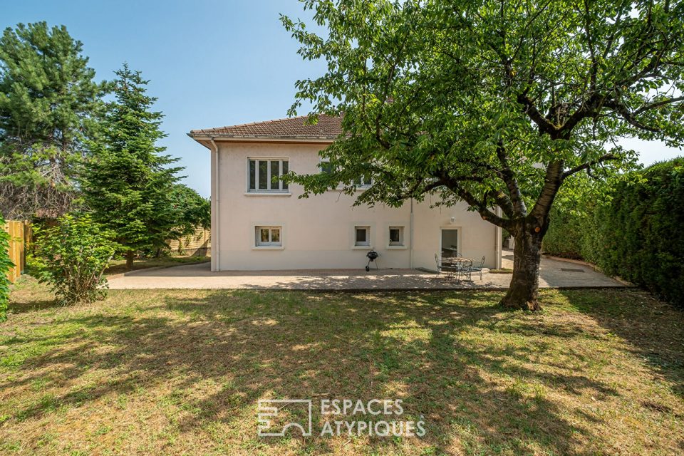 Maison rénovée au centre du village