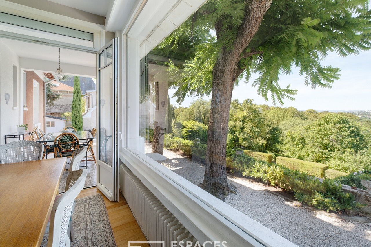 Maison de 1930 avec piscine et vue imprenable