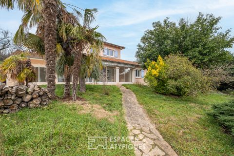 Villa with swimming pool located in La Fouillouse (Saint – Priest)