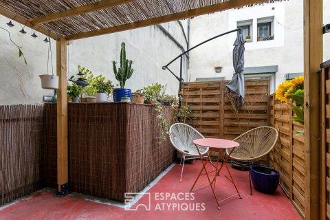 Large family apartment with terrace and parking, near the Saône quay. (Double destination)