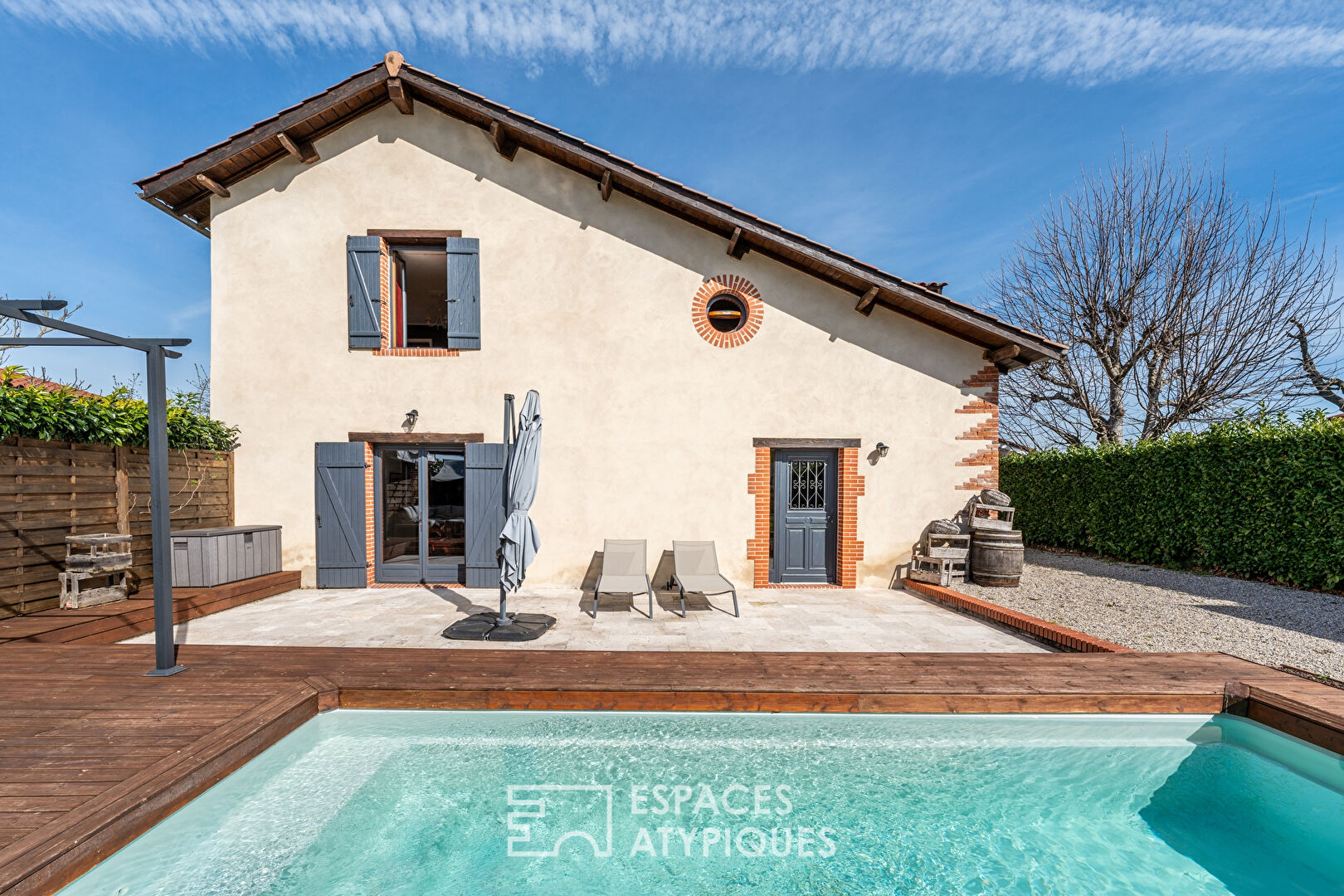 Ancien grange rénovée avec piscine