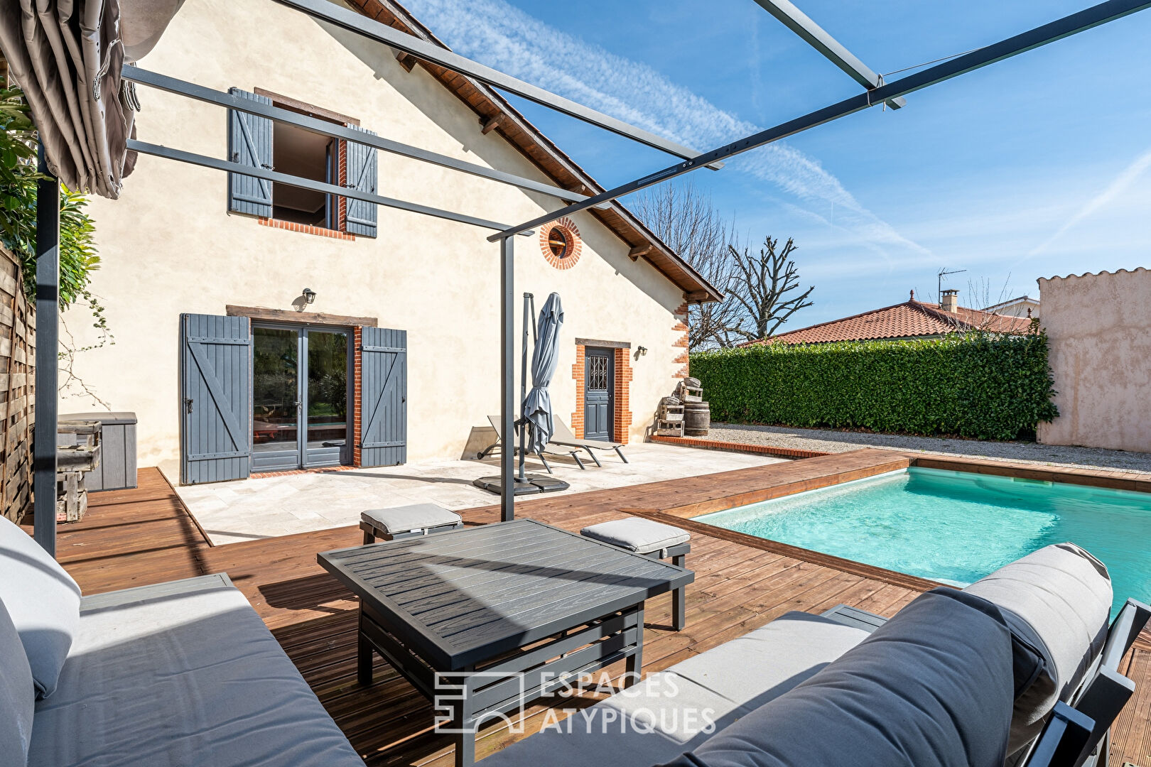 Ancien grange rénovée avec piscine