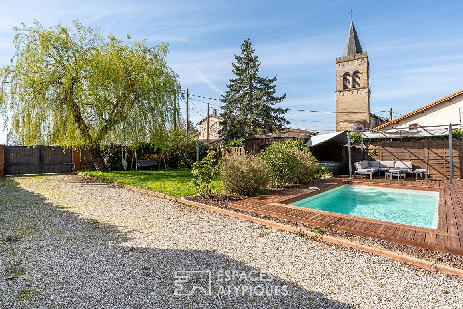 Old renovated barn with swimming pool