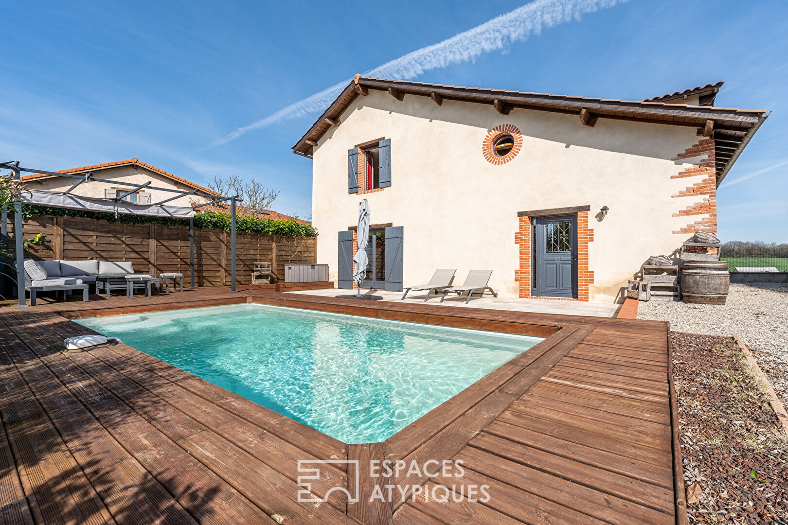 Ancien grange rénovée avec piscine