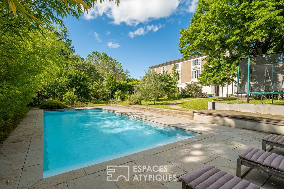 Duplex de charme avec jardin et dépendance au coeur du village