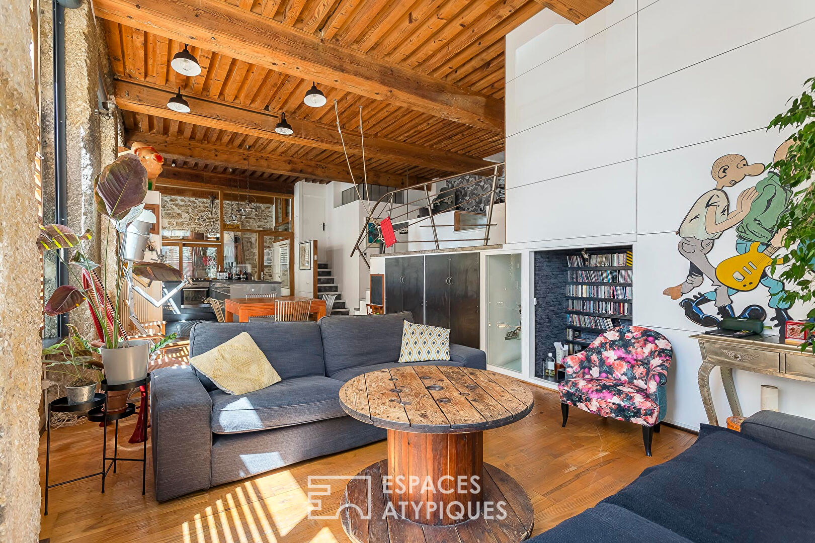 Family loft in the slopes of Croix-Rousse