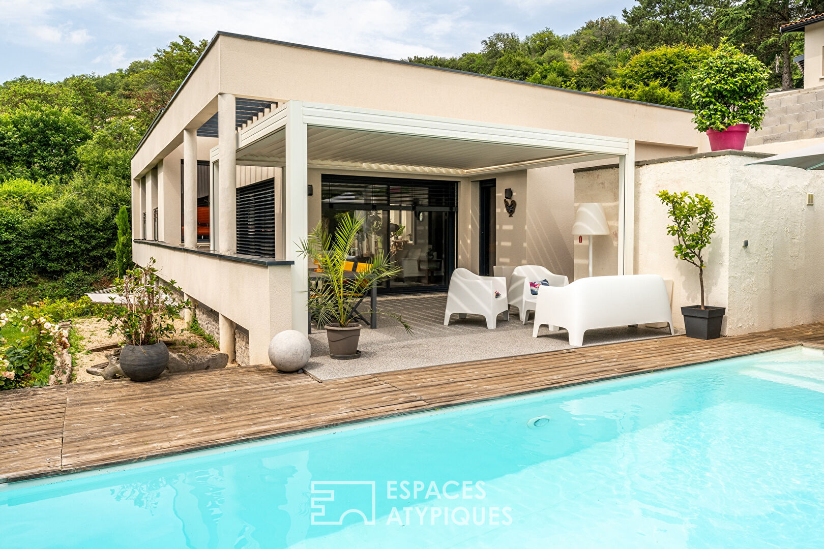 Architect’s house on the heights of Saint Cyr au Mont d’Or