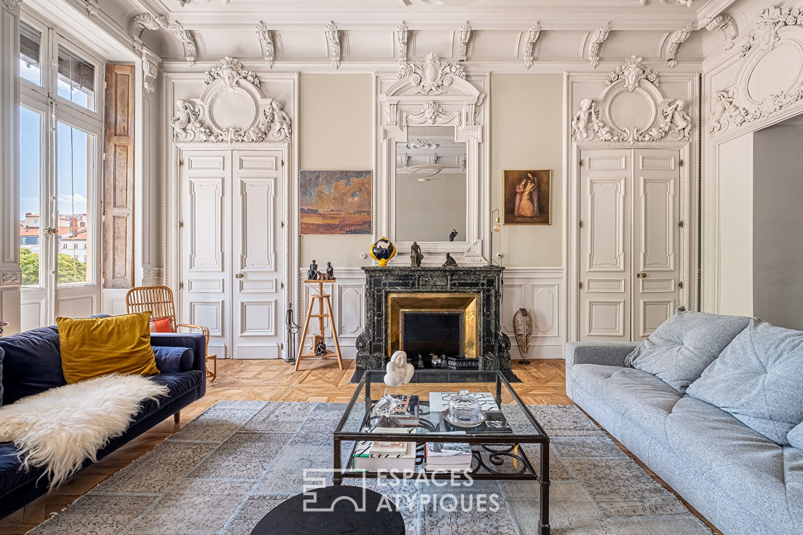 Magnificent bourgeois apartment overlooking Place Bellecour
