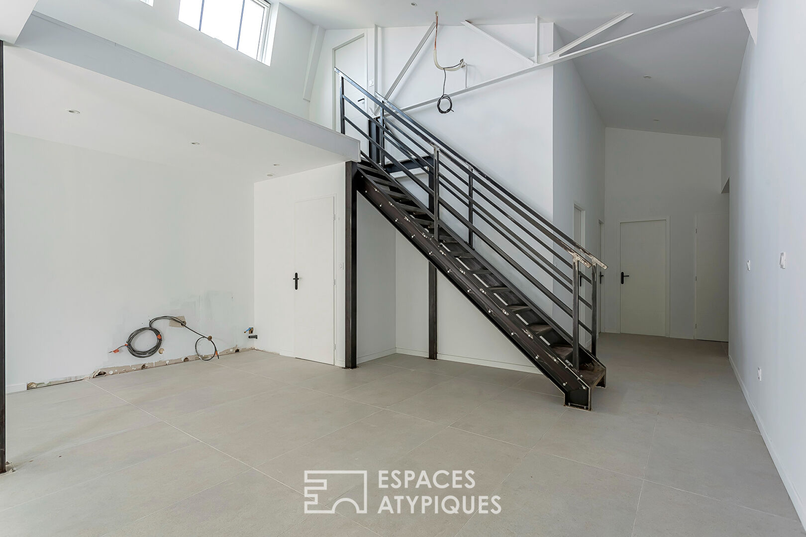 Loft en duplex entièrement rénové avec jardin