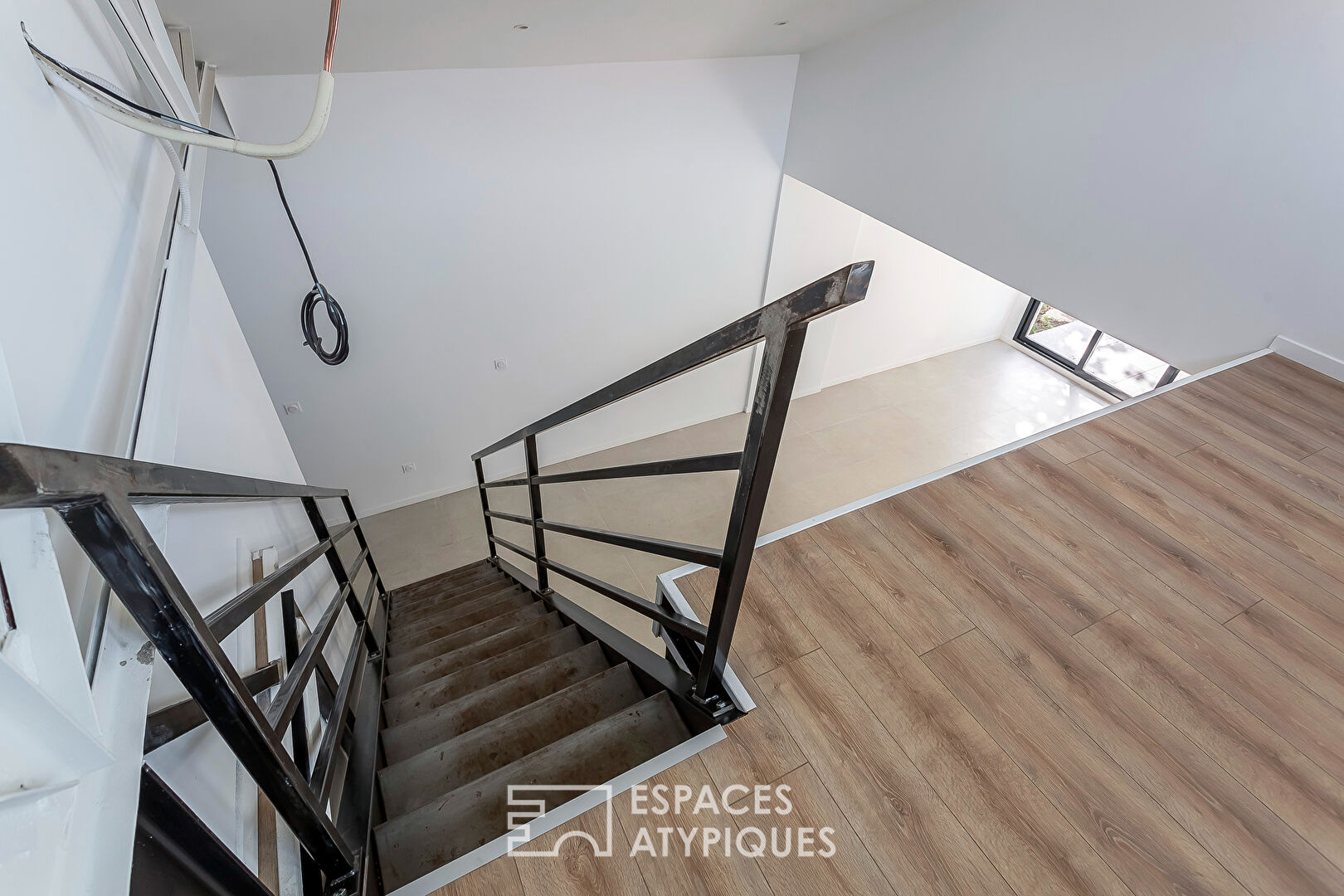 Loft en duplex entièrement rénové avec jardin