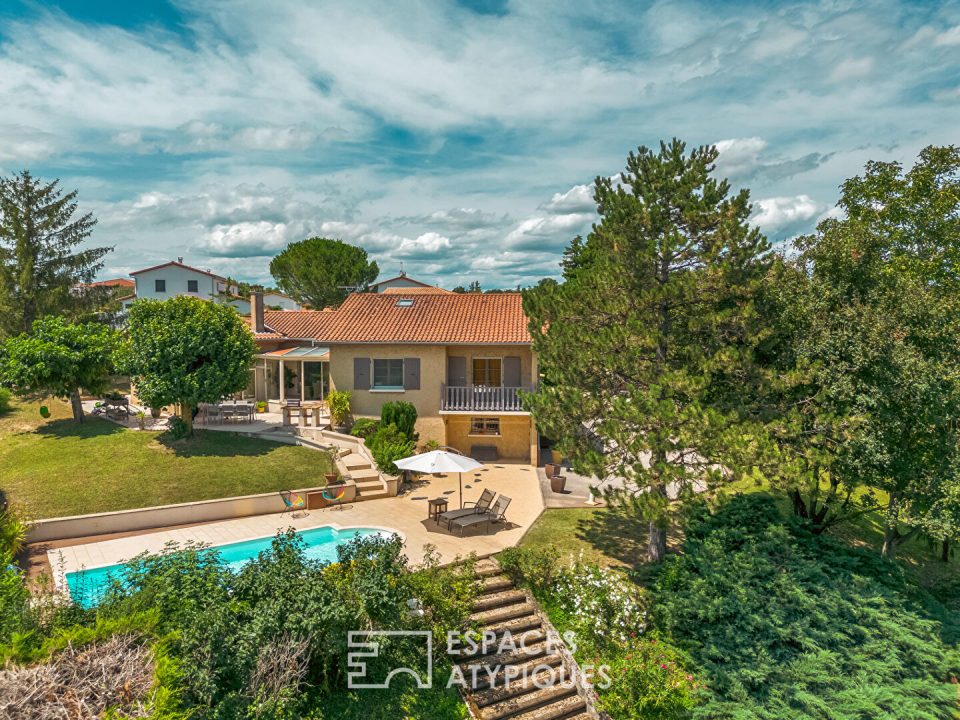 Villa familiale avec piscine sur 2400 m2 de terrain (divisible)