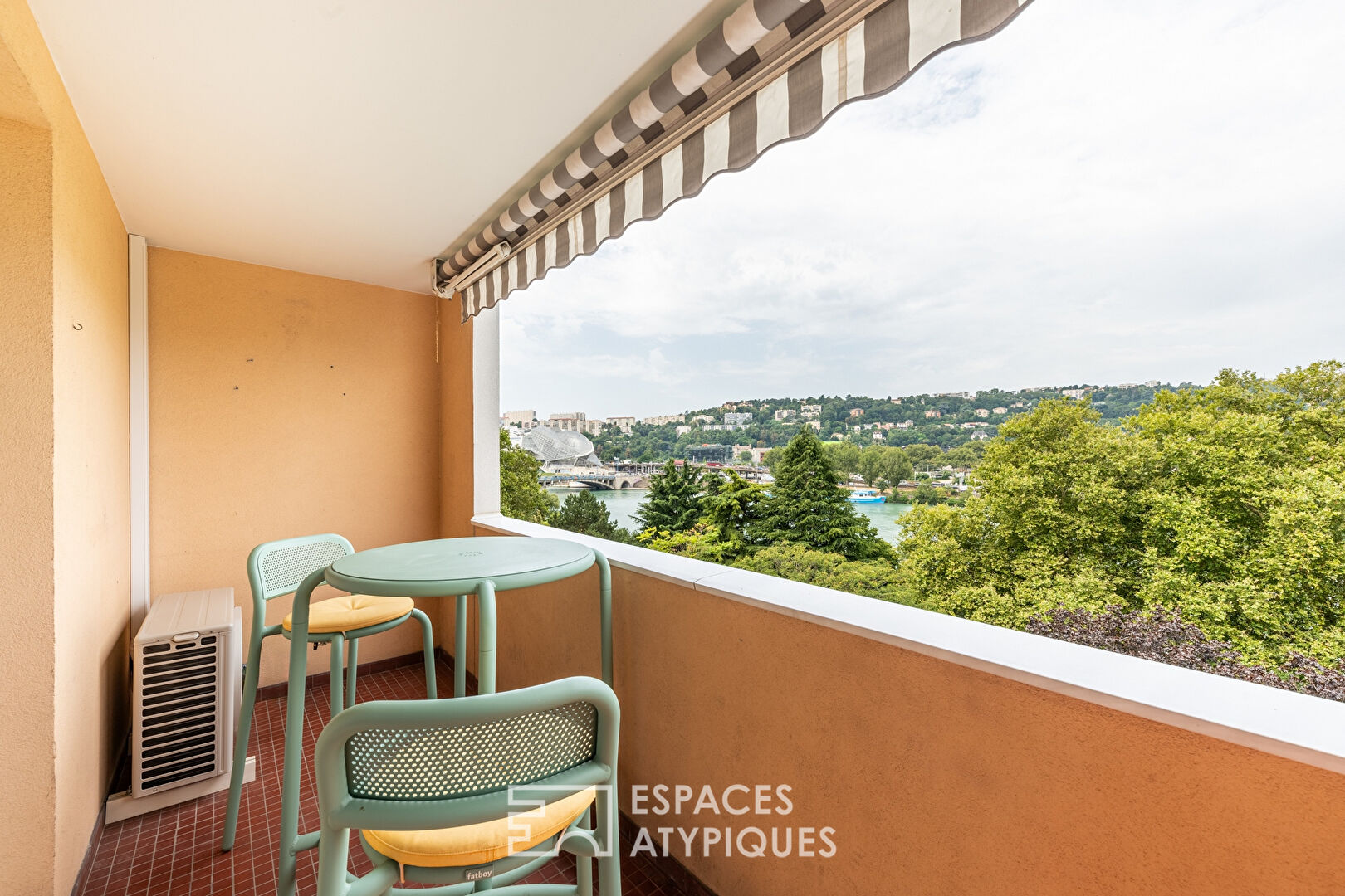 Appartement avec vue imprenable sur le Rhône