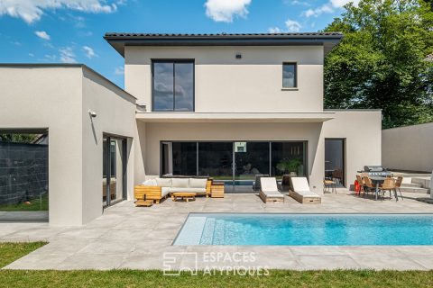 Maison contemporaine avec piscine