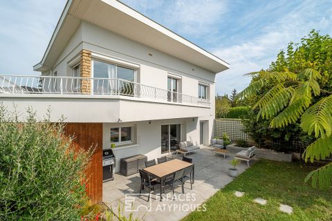 Renovated house with garden and swimming pool