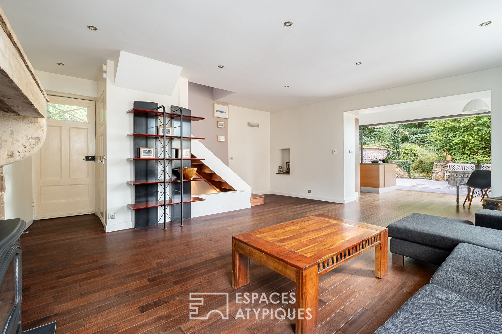 Triplex with terrace and view of the Saône