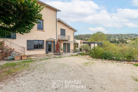 Old renovated farmhouse with swimming pool and view