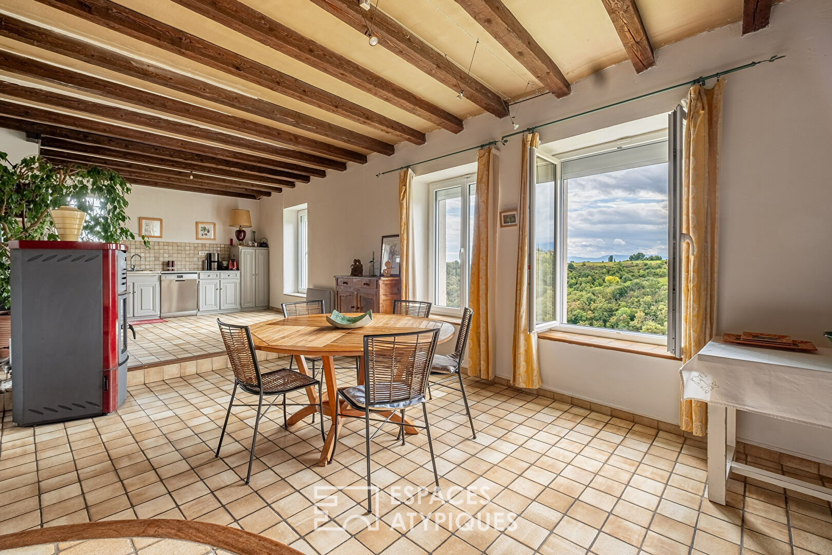 House in the heart of the vineyard