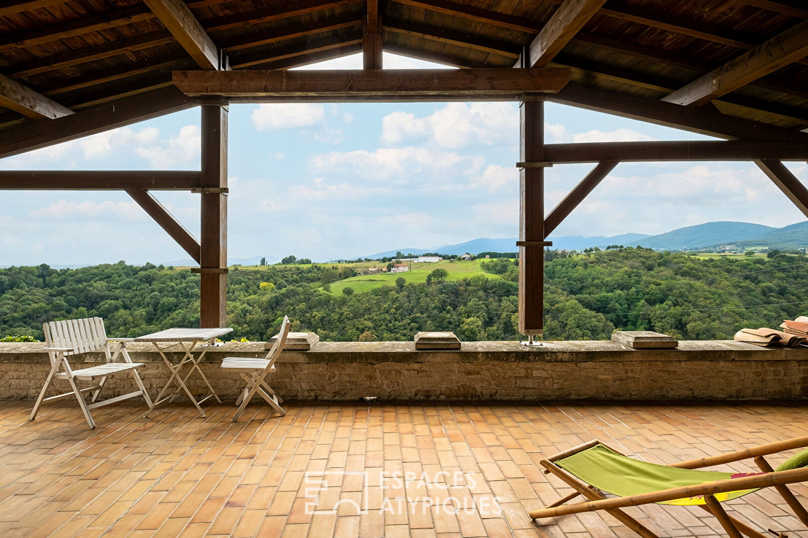 House in the heart of the vineyard