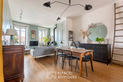 Appartement ancien en dernier étage rénové avec goût, balcon et vue dégagée