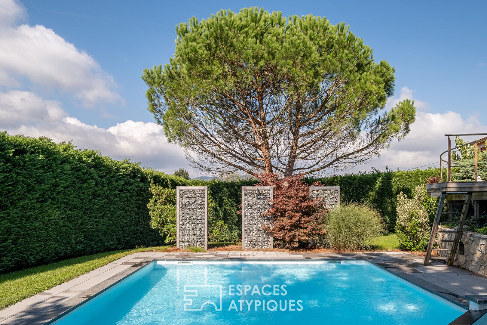 Renovated house with garden and swimming pool