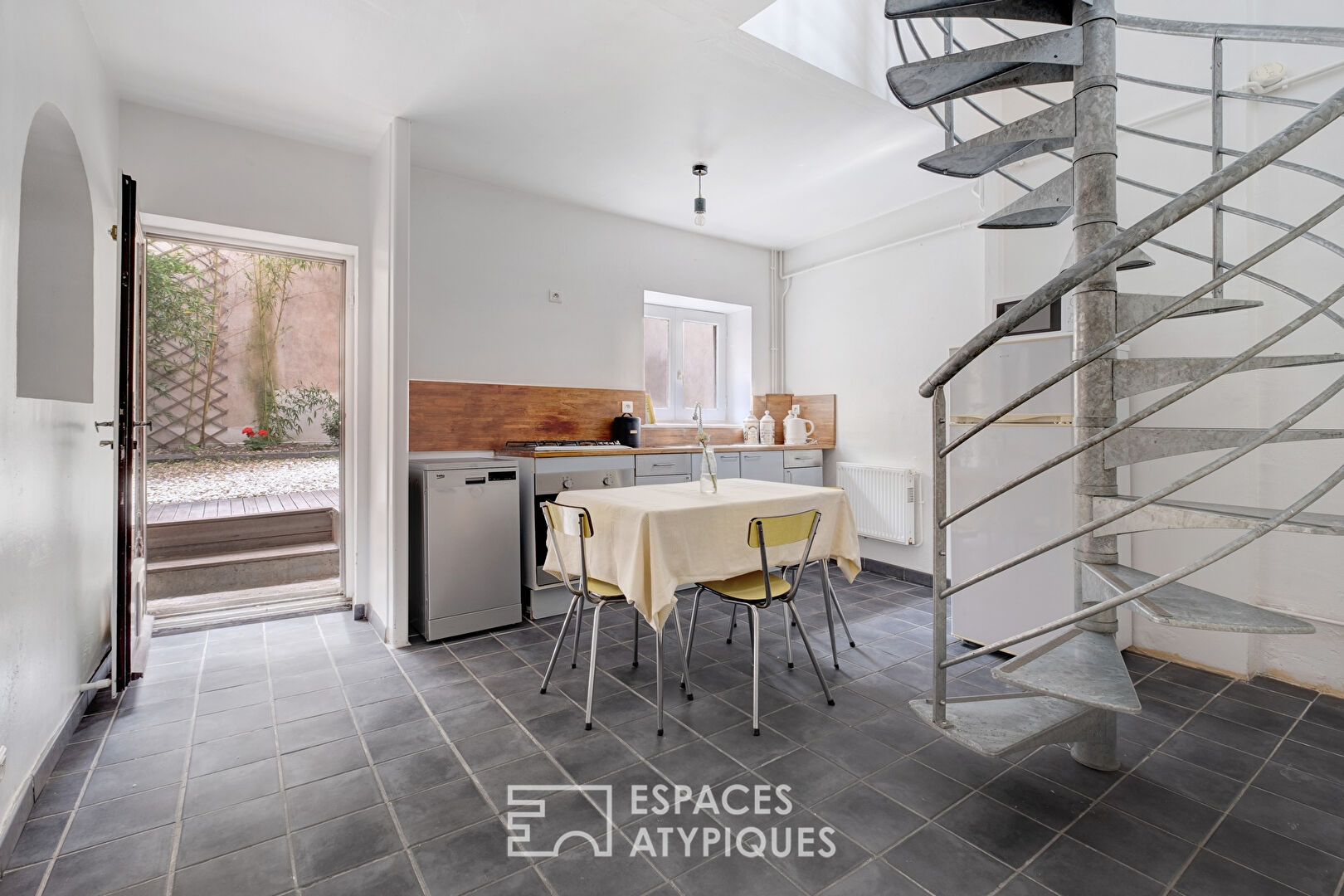 Appartement en plein coeur de Saint-Just avec jardin