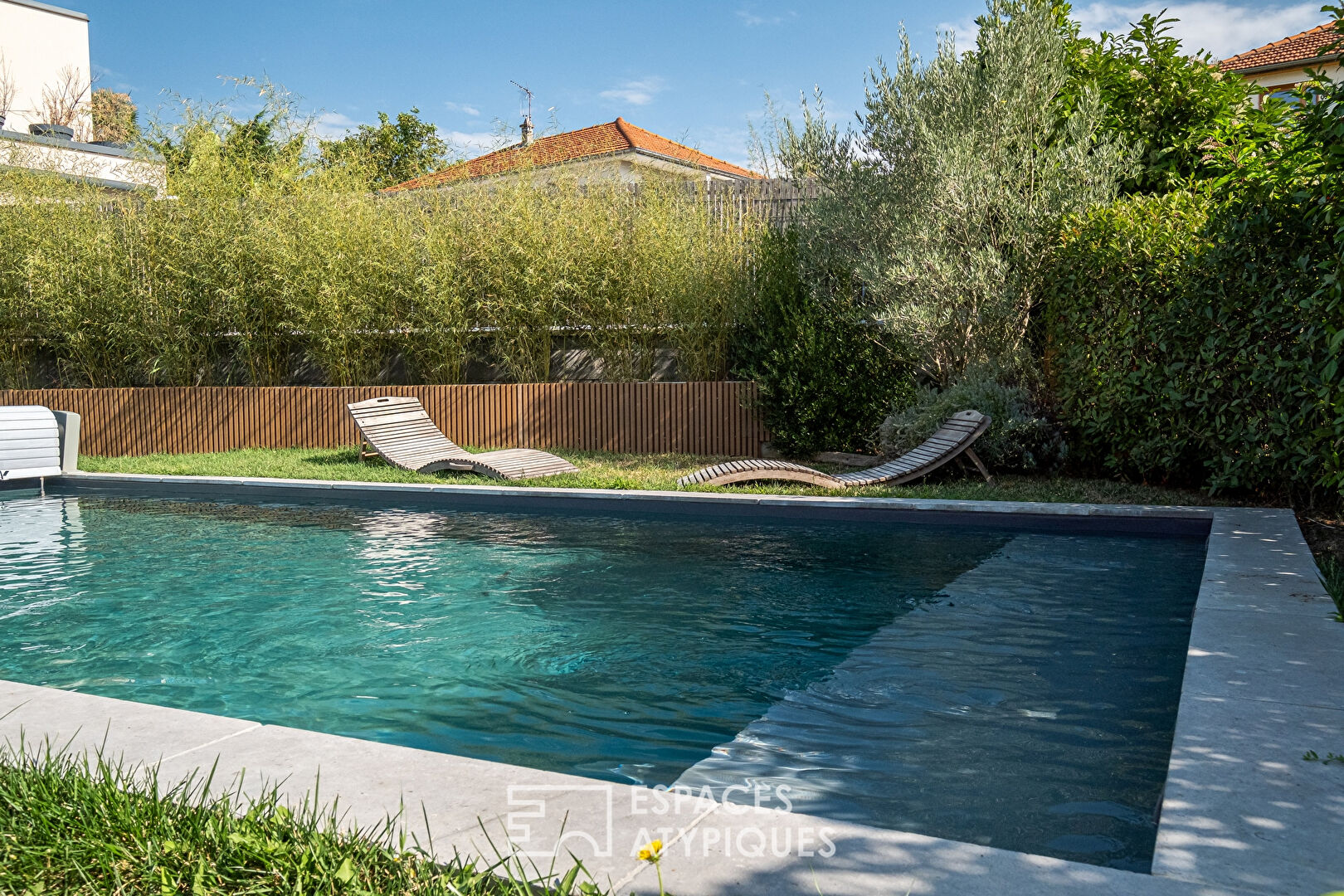 House with swimming pool