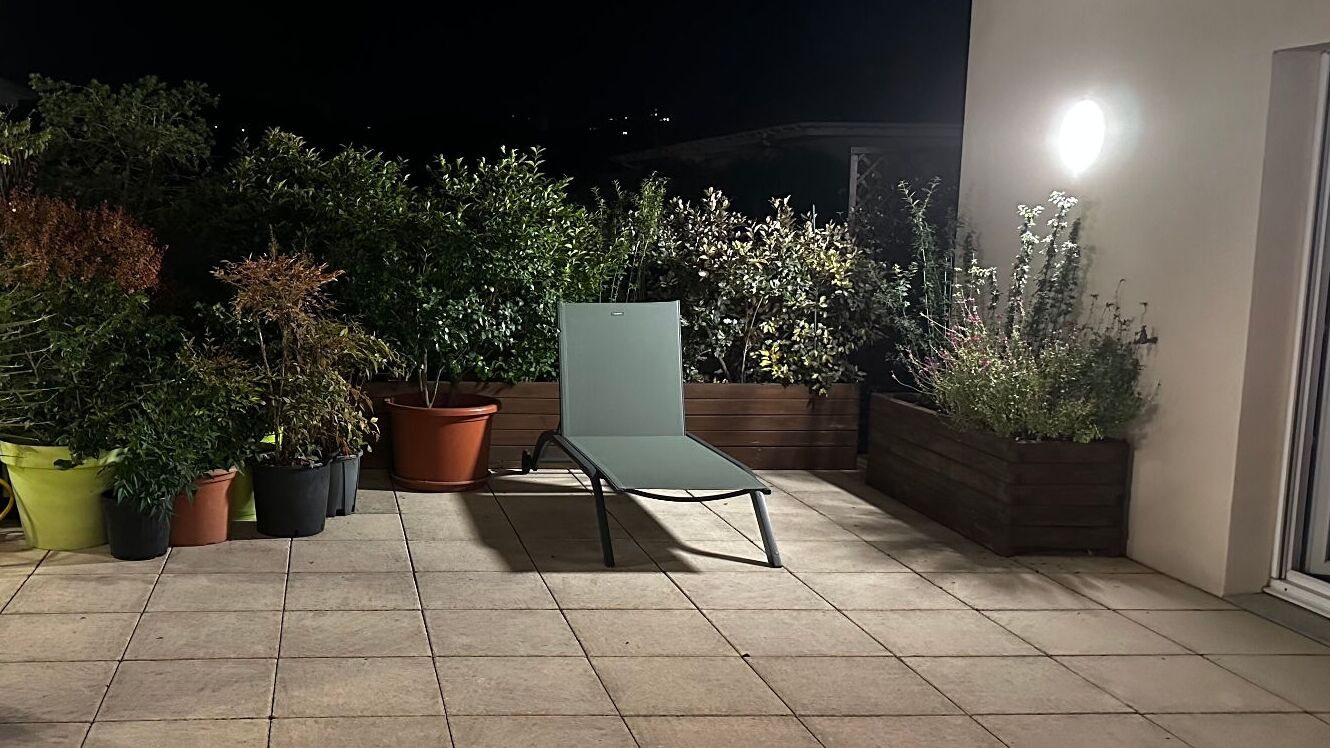 Toit terrasse sans vis-à-vis avec vue dégagée dans le 9ème