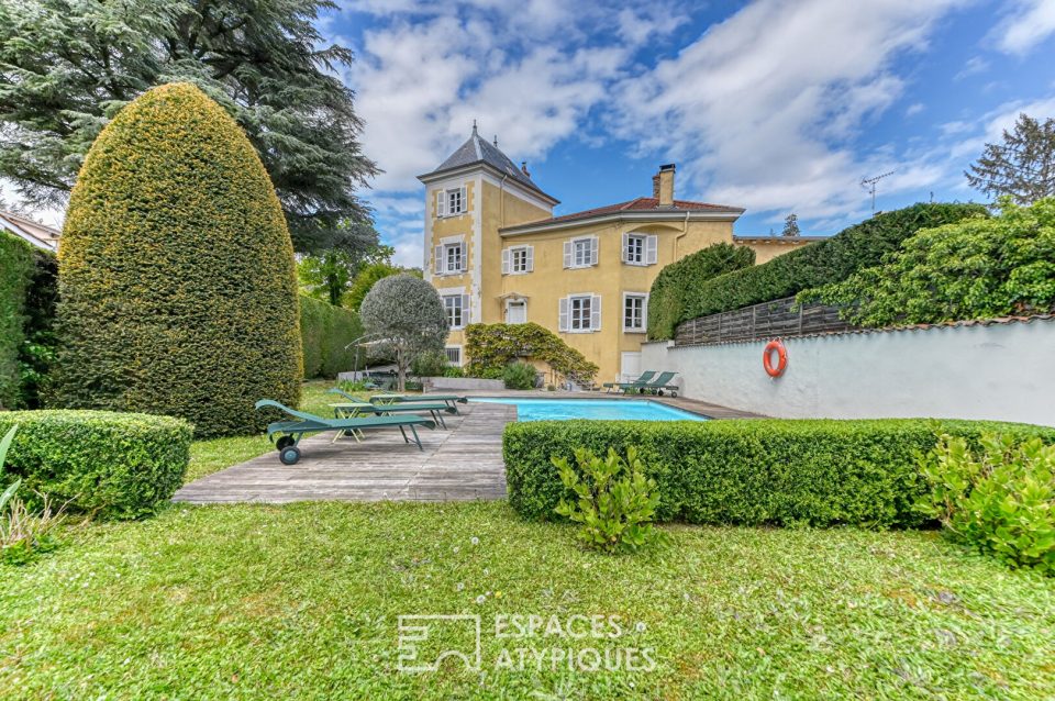 Maison de caractère de la fin du XVIIIe avec piscine à proximité du centre de Saint-Didier-au-Mont d'Or