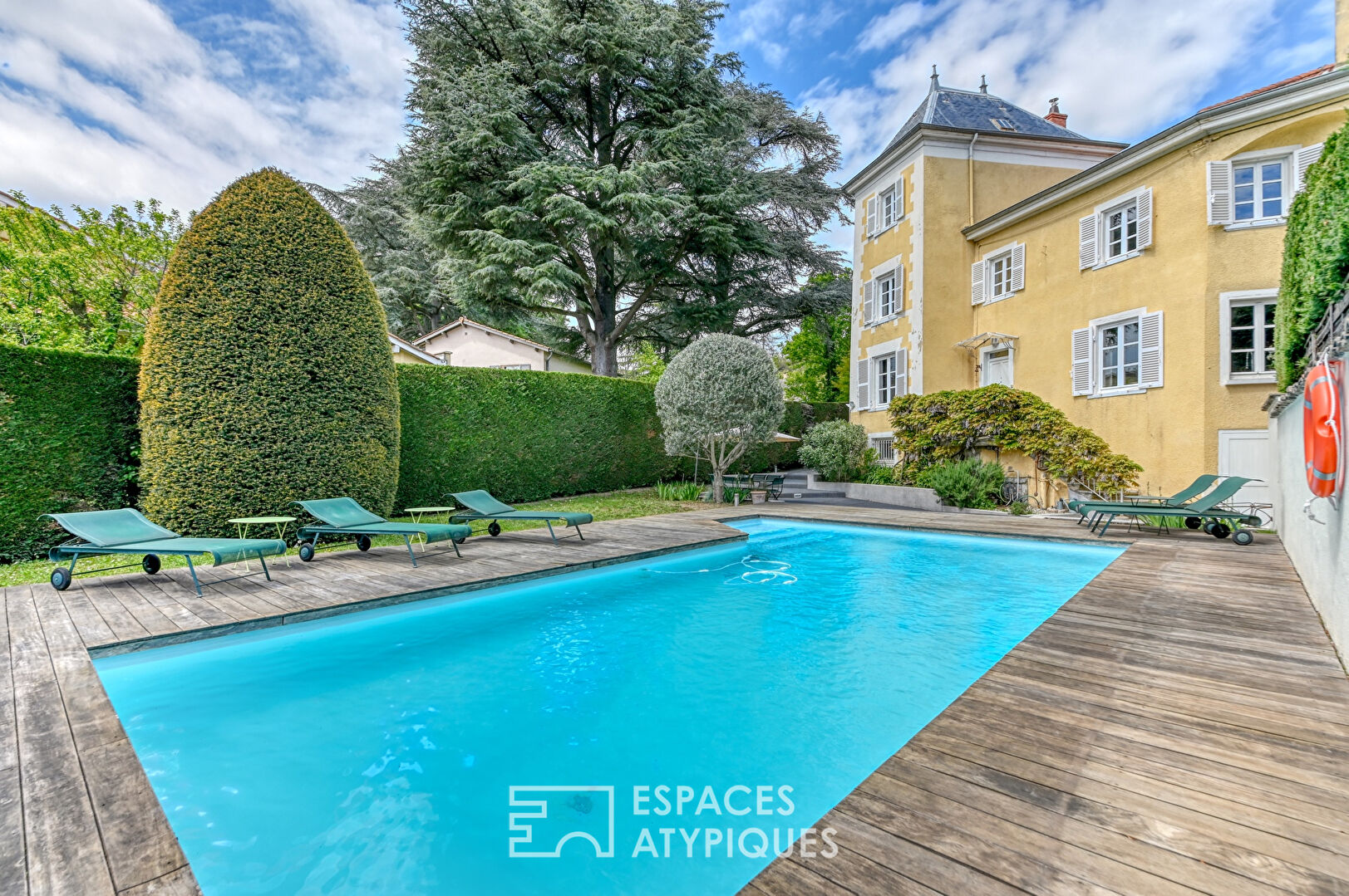 Maison de caractère de la fin du XVIIIe avec piscine à proximité du centre de Saint-Didier-au-Mont d’Or