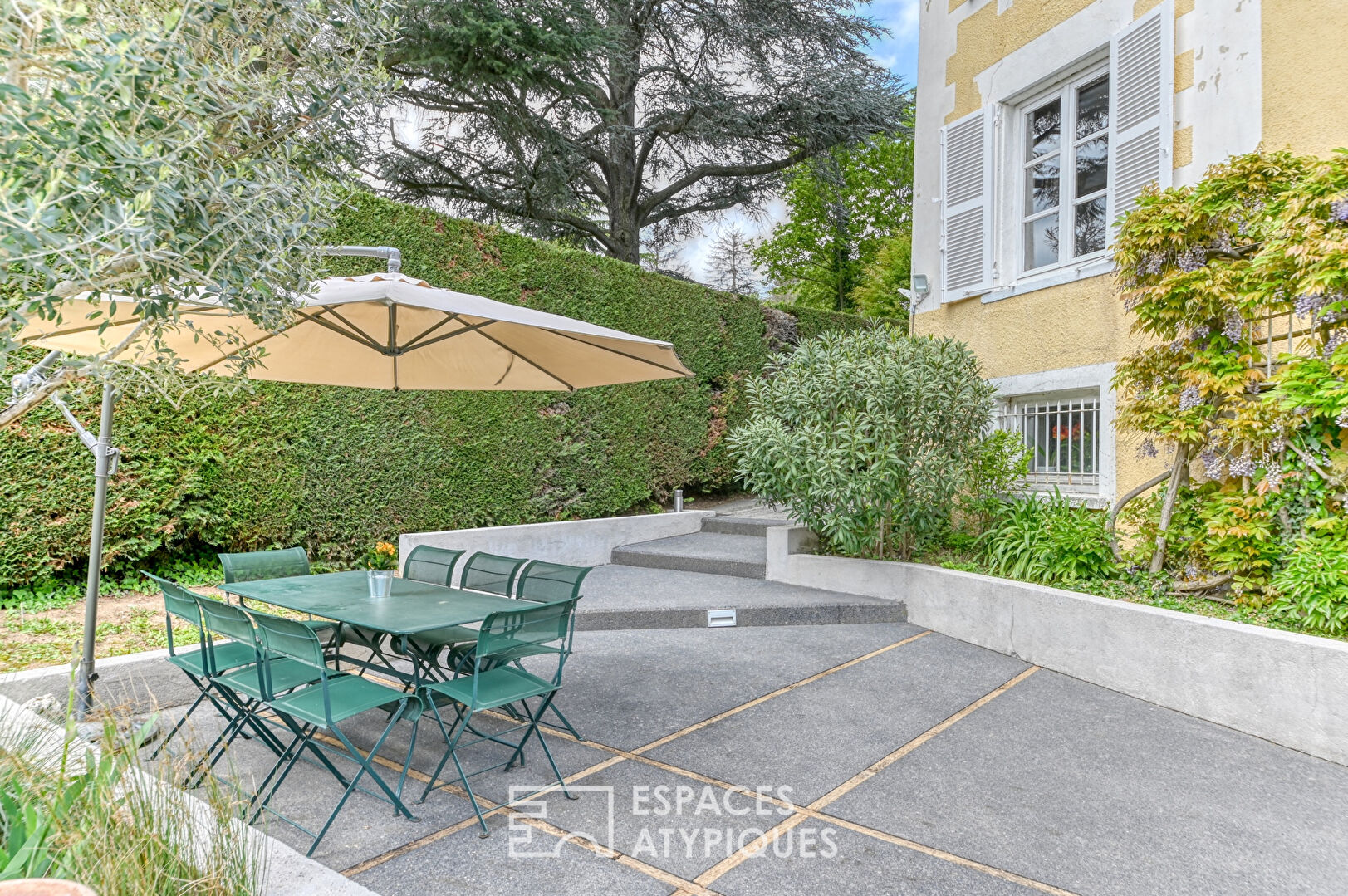 Maison de caractère de la fin du XVIIIe avec piscine à proximité du centre de Saint-Didier-au-Mont d’Or