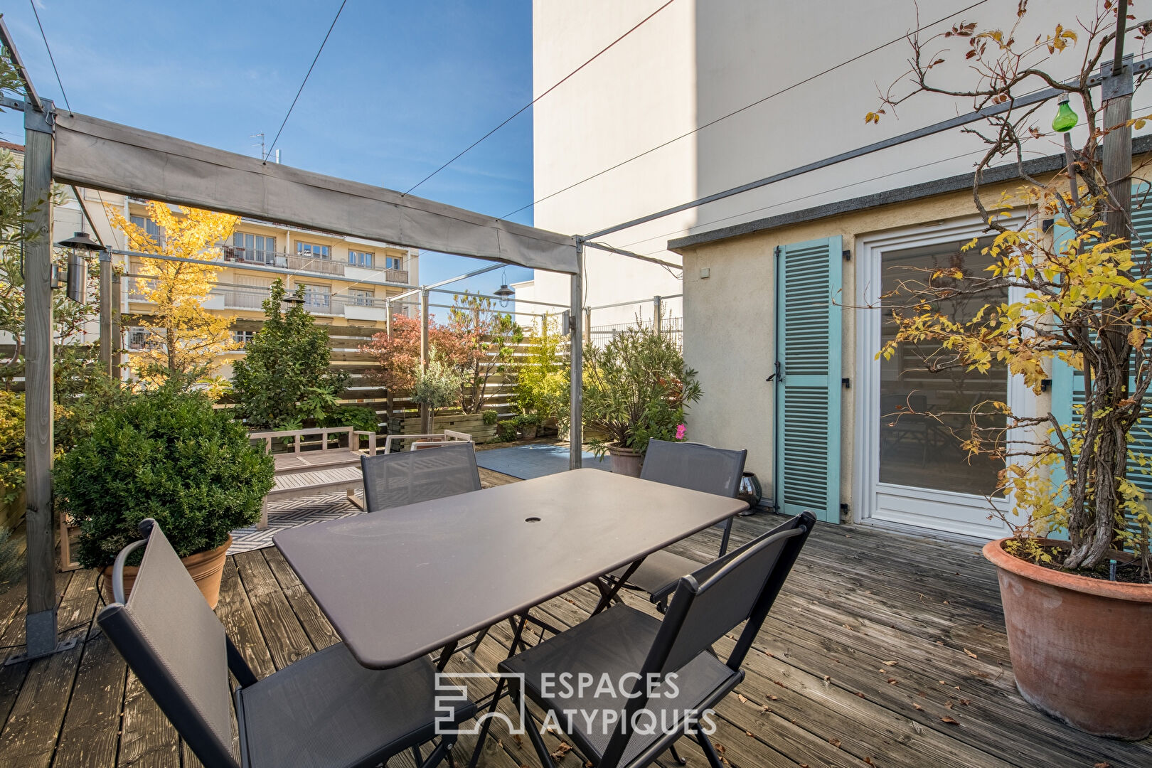 Top floor loft with terrace