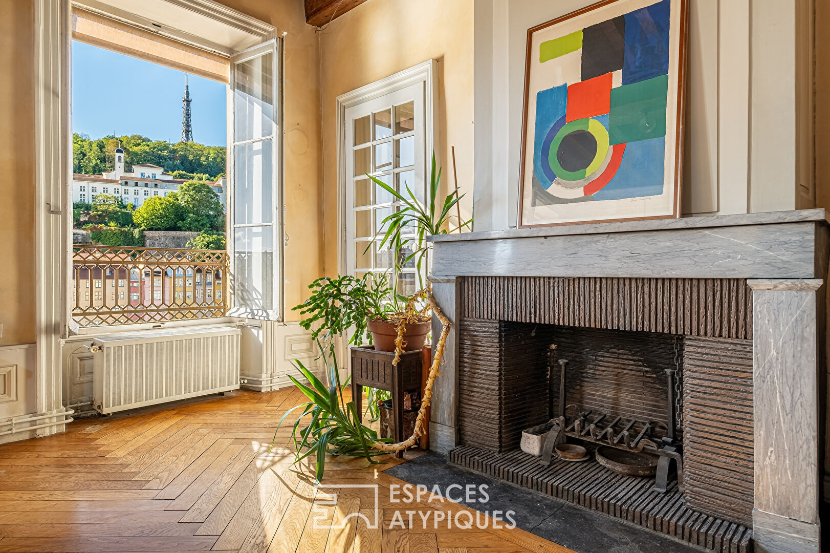 Magnificent bourgeois apartment with breathtaking view of the Saône