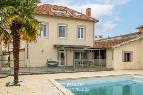 Family house with swimming pool