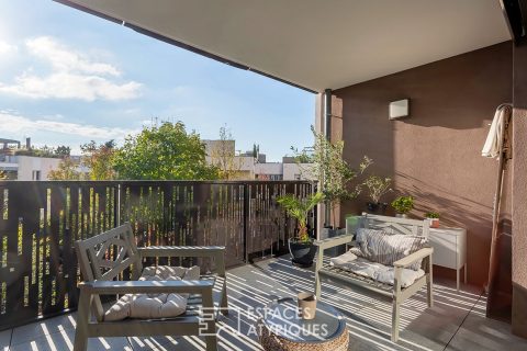 Contemporary apartment with terrace