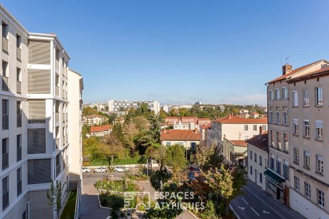 Canut duplex with view close to Place du Commandant Arnaud