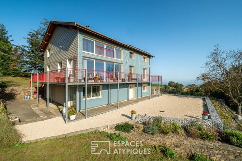 Maison rénovée avec vue dans un cadre bucolique