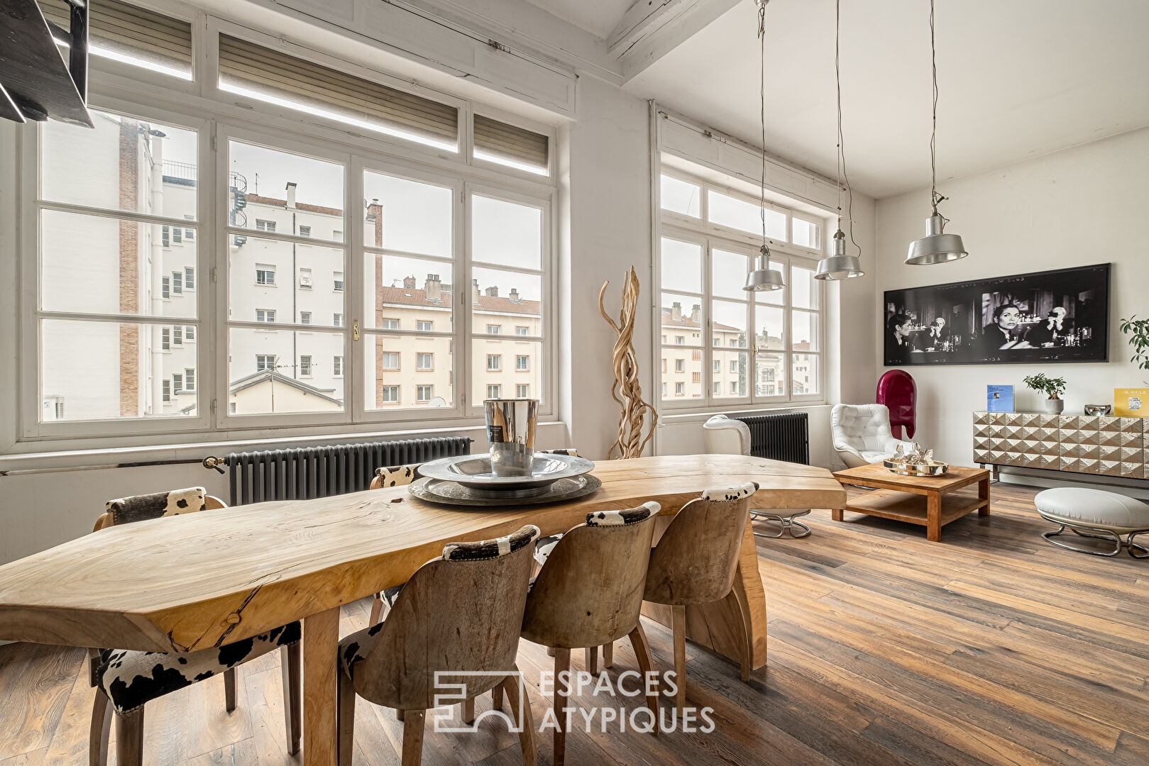 Top floor loft in the heart of Foch