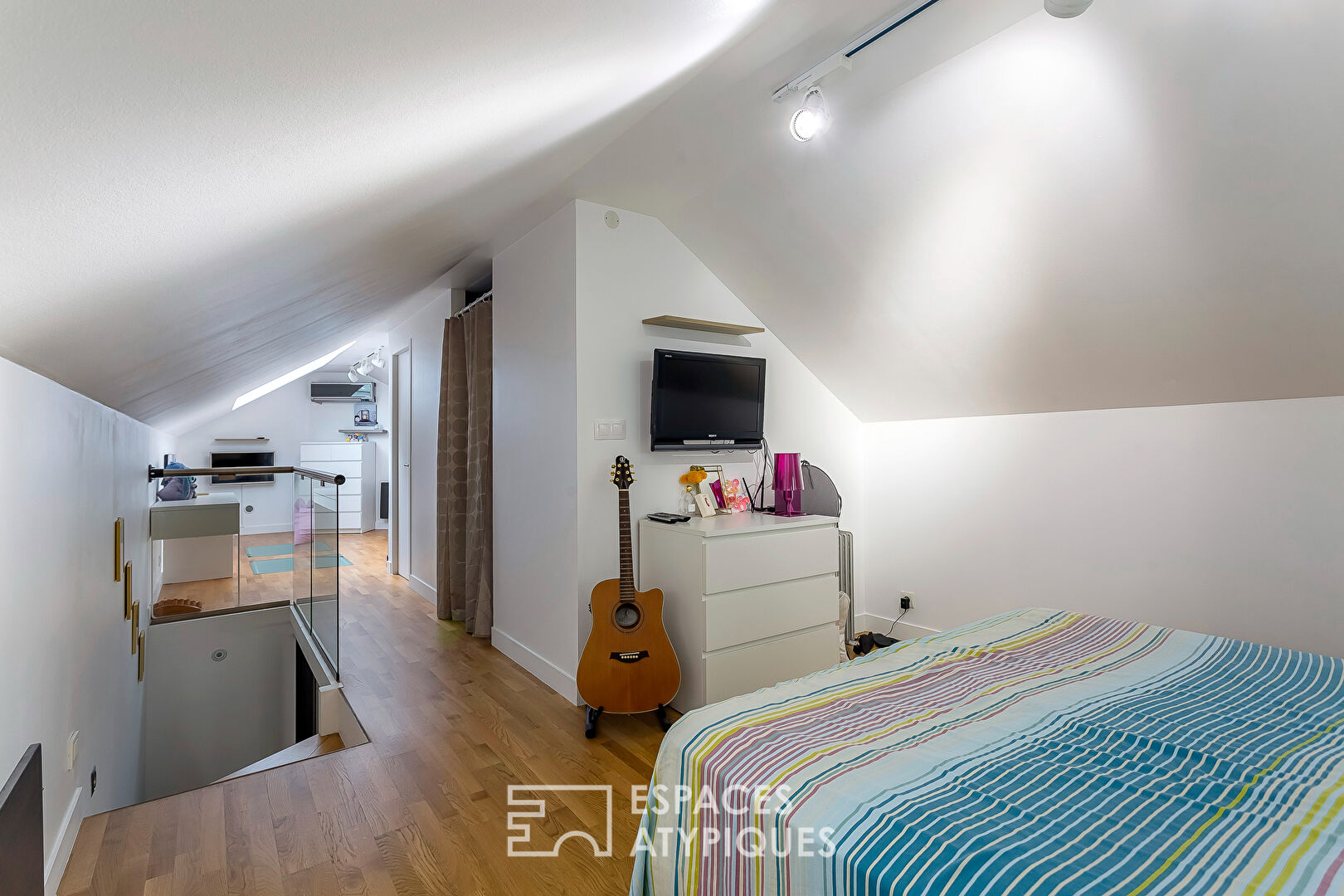 Loft with terrace in a former workshop