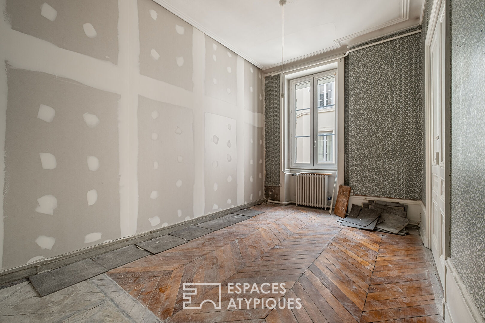 Bourgeois apartment to be completely redesigned a few steps from Place Bellecour