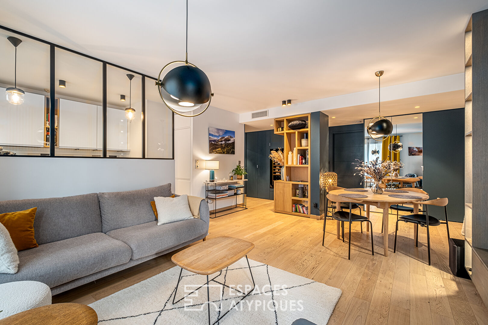 Architect’s apartment with loggia, Chevreul district