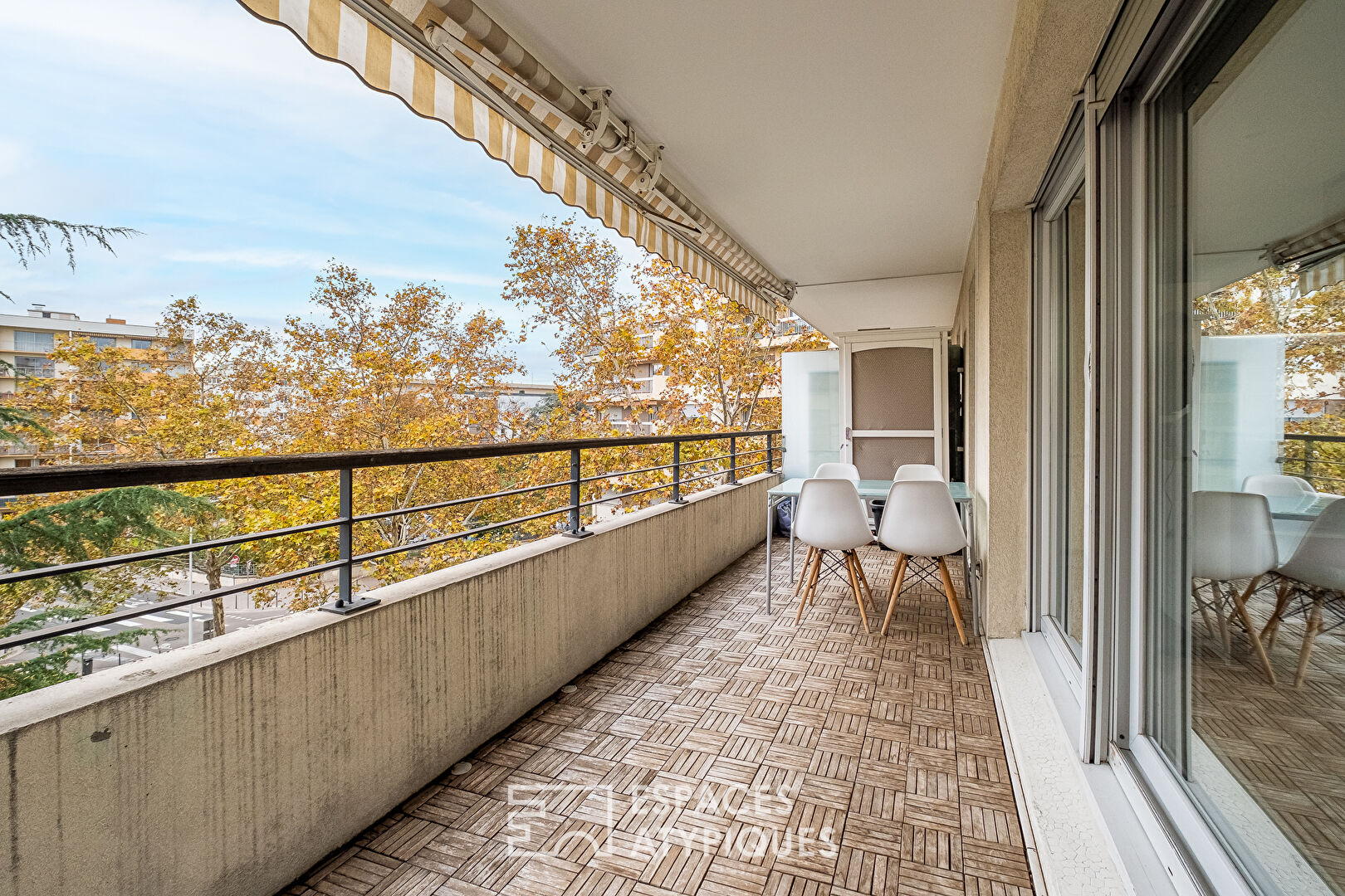 Appartement avec terrasse et garage